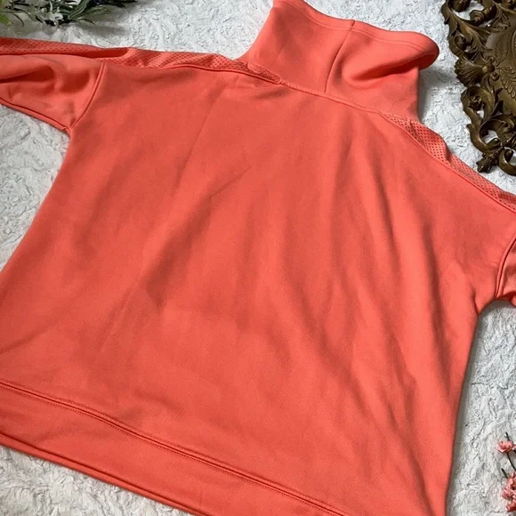 Under Armour Sweatshirt - Picture 4 of 4